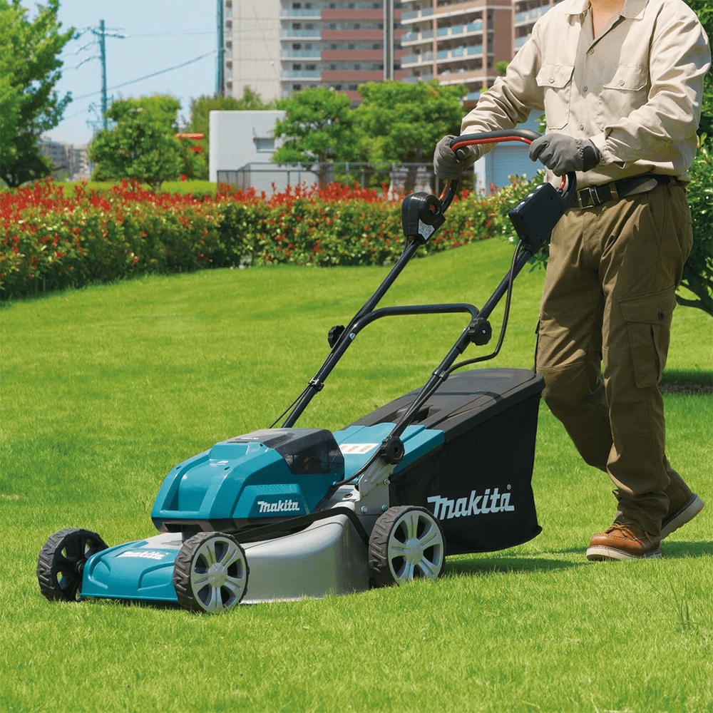 Masina de tuns gazon fara acumulatori 36V Makita DLM460Z Masina de tuns gazon fara acumulatori 36V Makita DLM460Z