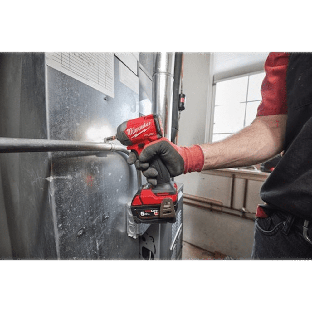 Masina de insurubat cu impact fara acumulator Milwaukee M18 FID3-0X Masina de insurubat cu impact fara acumulator Milwaukee M18 FID3-0X