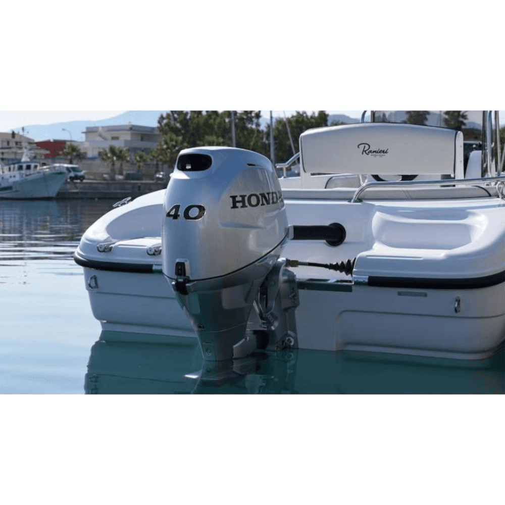 Motor de barca cu cizma scurta Honda BF40DK4 SRTZ Motor de barca cu cizma scurta Honda BF40DK4 SRTZ